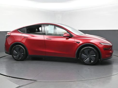 Used 2026 Tesla Model Y Long Range RWD image 5