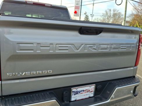 Used 2024 Chevrolet Silverado 1500 W/T w/ WT Value Package image 17