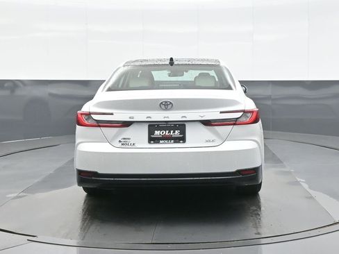 Used 2025 Toyota Camry XLE w/ Premium Package image 8