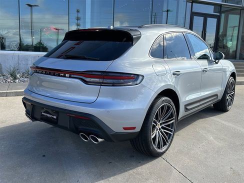 New 2026 Porsche Macan image 7