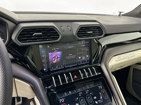 Used 2023 Lamborghini Urus S image 13