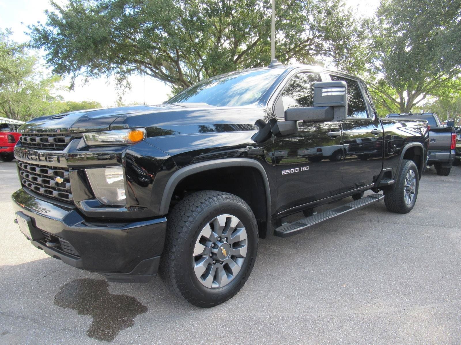 Used 2023 Chevrolet Silverado 2500 Custom w/ Custom Value Package AWD/4WD image 3