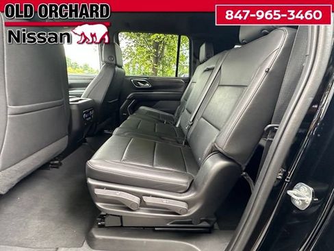 Used 2022 Chevrolet Suburban LT AWD/4WD image 14