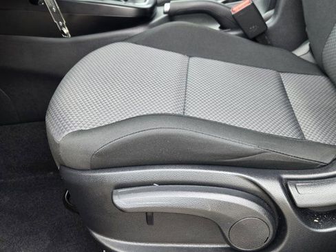 Certified 2025 Kia Soul LX w/ LX Technology Package FWD image 25