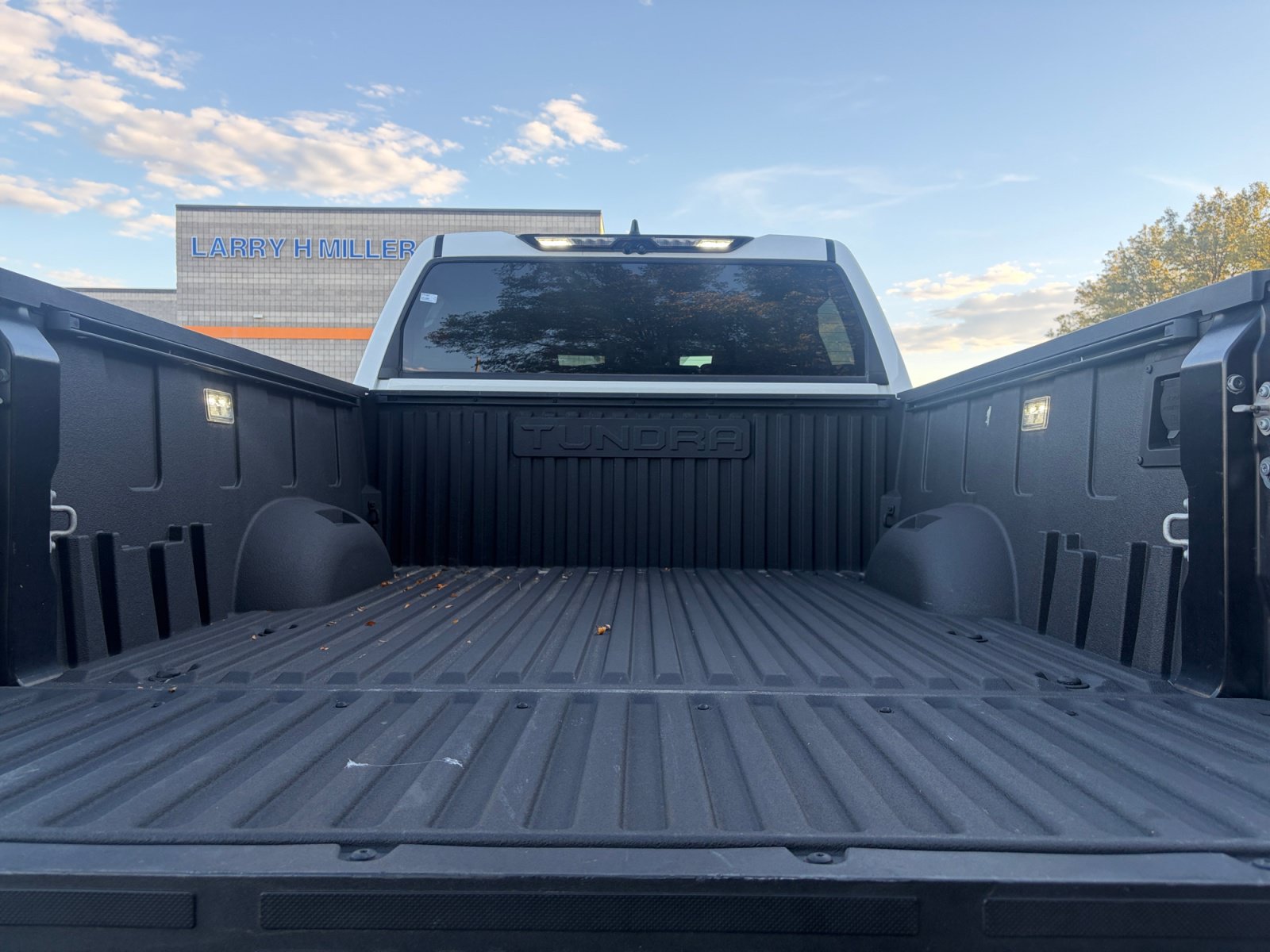 Used 2024 Toyota Tundra Limited AWD/4WD image 27