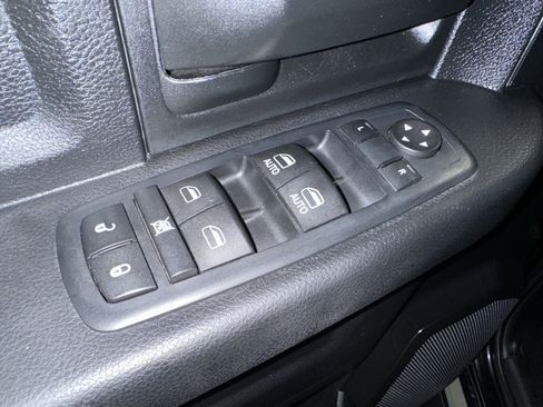 Used 2017 RAM 1500 Express w/ Black Ram 1500 Express Group image 38