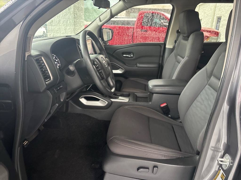 Used 2023 Nissan Frontier SV w/ Tow Package AWD/4WD image 9