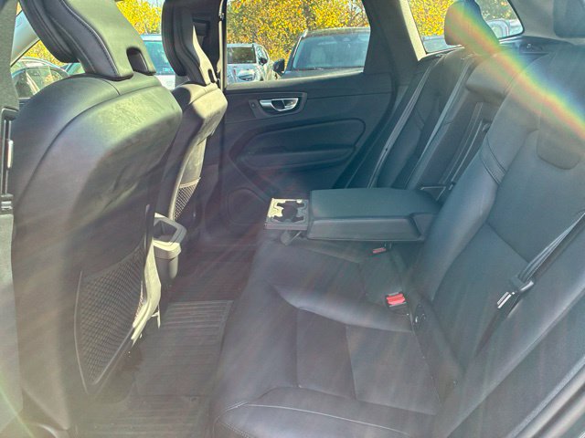 Used 2024 Volvo XC60 B5 Core w/ Protection Package Premier AWD/4WD image 25
