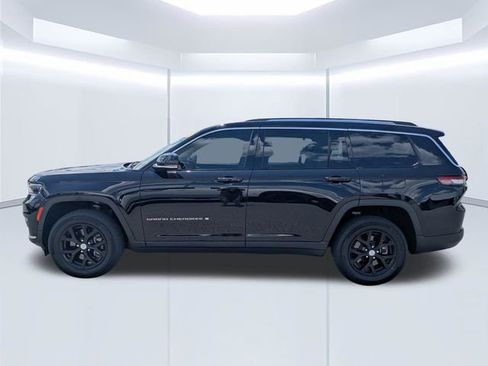 Used 2023 Jeep Grand Cherokee L Limited AWD/4WD image 8