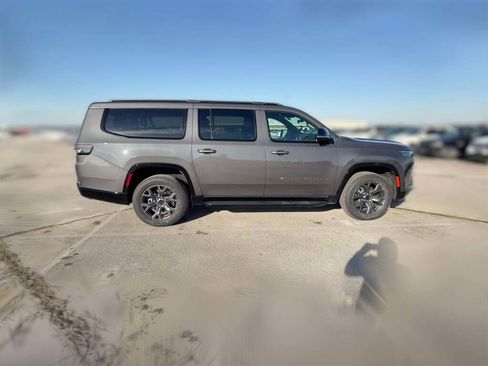 New 2026 Jeep Grand Wagoneer L Limited image 14