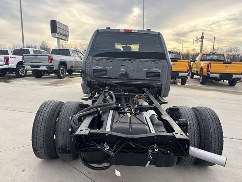 Used 2023 Ford F350 XL image 5