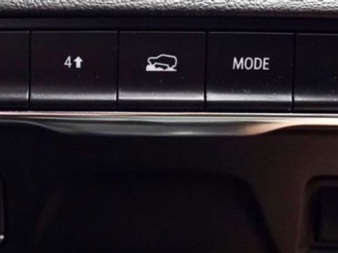 Used 2022 Cadillac Escalade ESV Premium Luxury AWD/4WD image 34