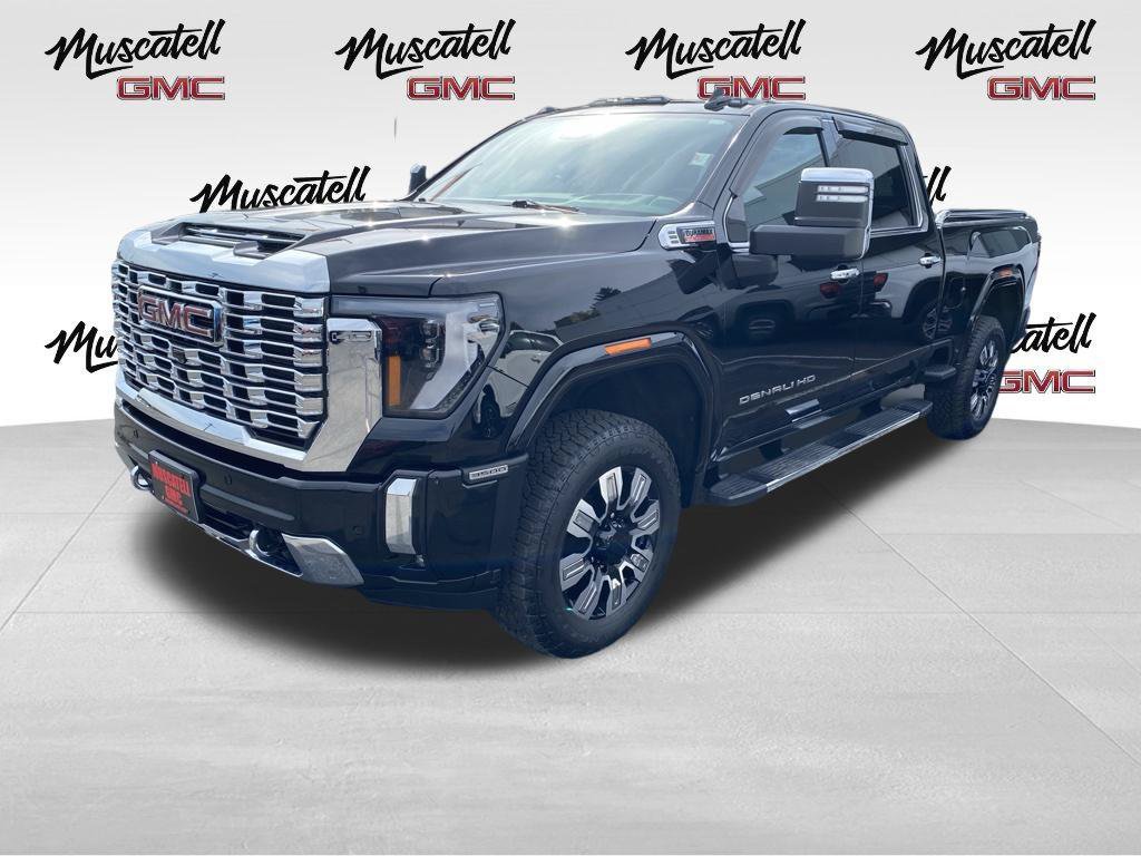 Used 2024 GMC Sierra 3500 Denali w/ Denali Reserve Package AWD/4WD image 3