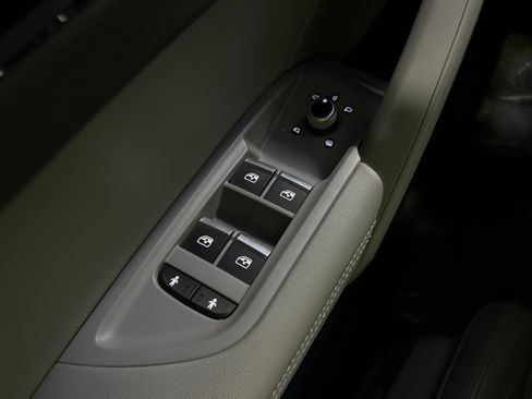 Used 2020 Audi Q5 Prestige AWD/4WD image 25