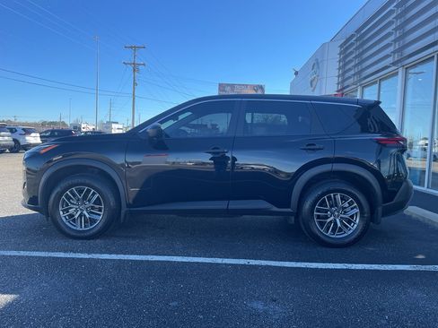 Certified 2023 Nissan Rogue S image 18