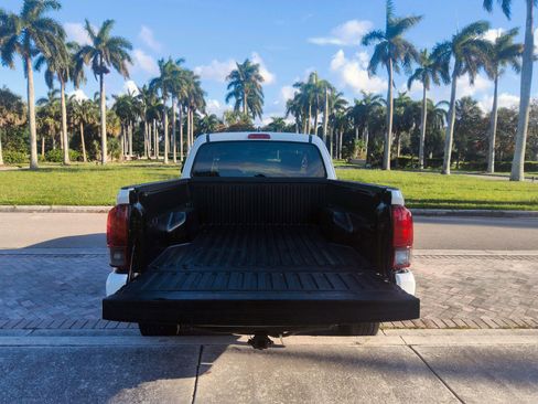 Used 2019 Toyota Tacoma SR RWD image 41