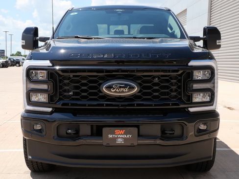 New 2026 Ford F250 Lariat w/ Black Appearance Package AWD/4WD image 4