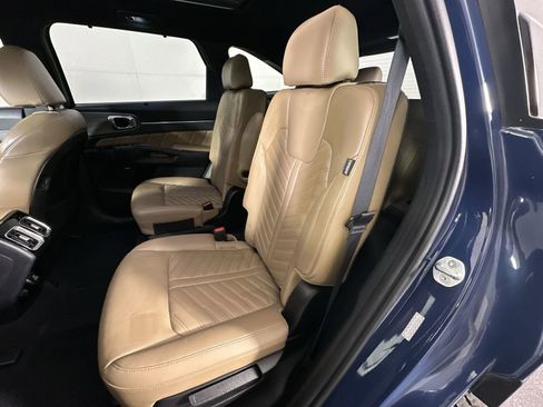 Used 2024 Kia Sorento SX Prestige w/ Olive Brown Leather Package image 23