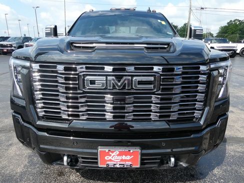 Certified 2025 GMC Sierra 3500 Denali Ultimate w/ LPO, GMC Protection Package AWD/4WD image 10