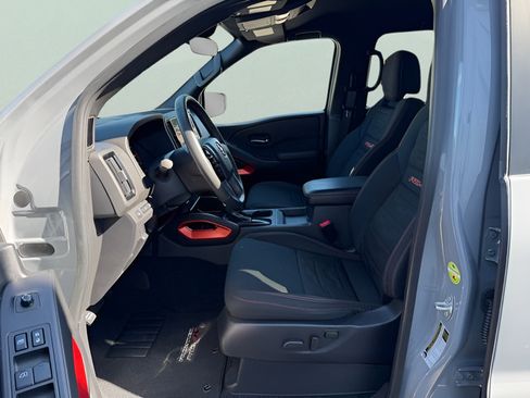 Certified 2025 Nissan Frontier PRO-4X AWD/4WD image 11