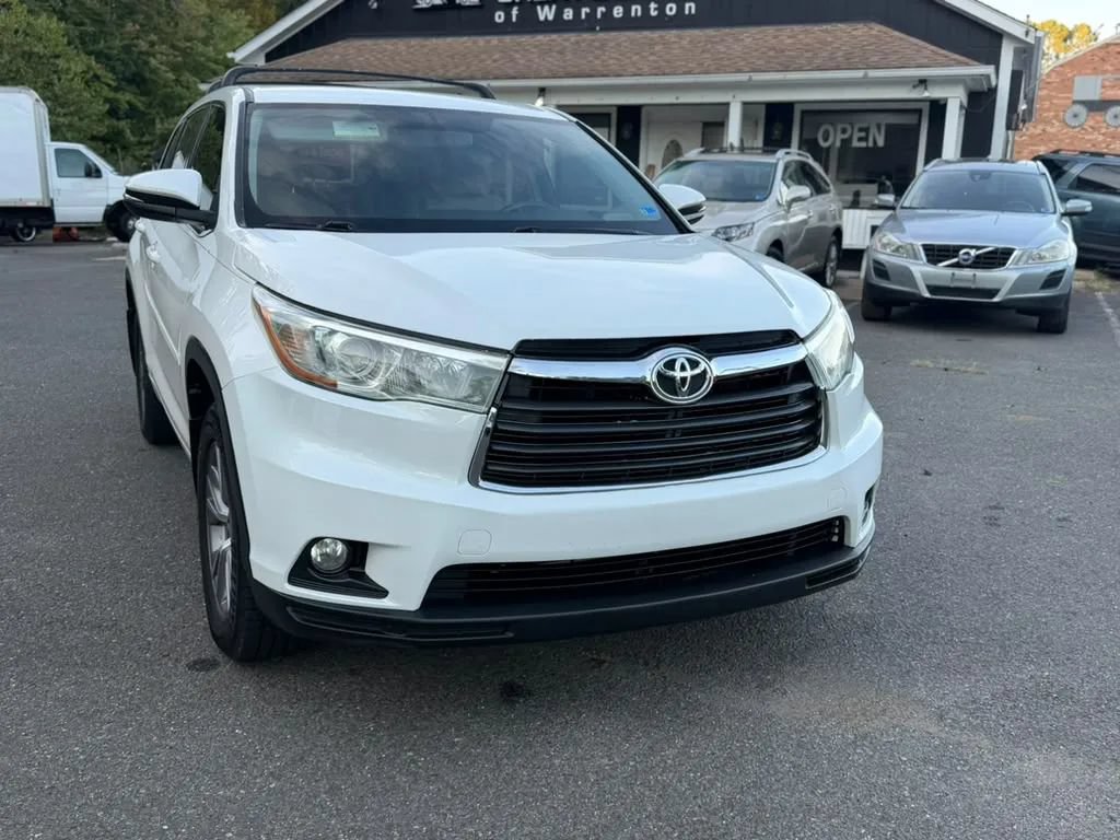 Used 2015 Toyota Highlander Plus AWD/4WD image 9