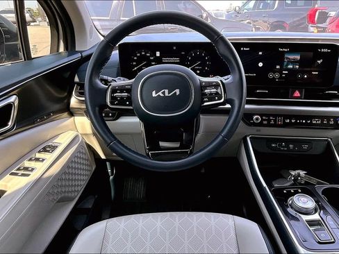 Used 2025 Kia Carnival SX FWD image 11