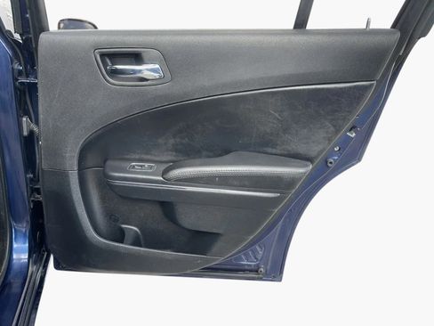 Used 2013 Dodge Charger SE w/ Connectivity Group image 16