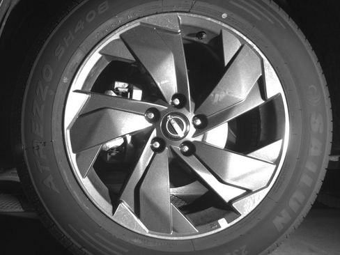 Used 2025 Nissan Rogue SV AWD/4WD image 12