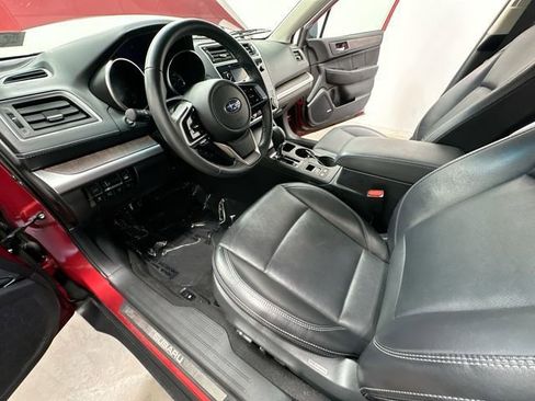 Used 2018 Subaru Outback 2.5i Limited AWD/4WD image 17