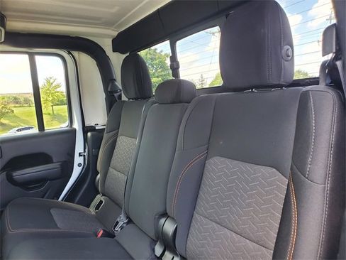 Used 2022 Jeep Gladiator Mojave image 8