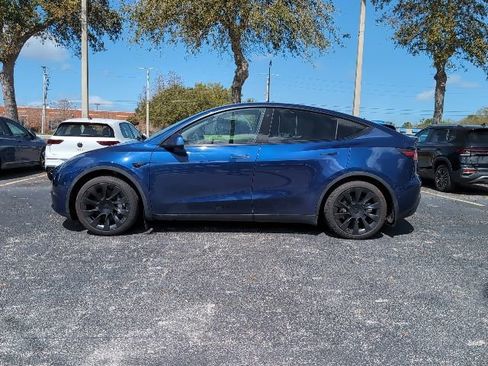 Used 2021 Tesla Model Y Long Range image 3