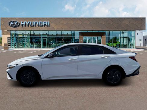 New 2026 Hyundai Elantra Sport image 3