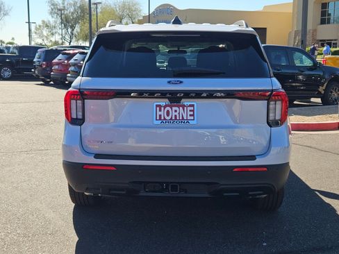 New 2026 Ford Explorer Active image 3