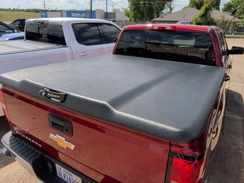 Used 2018 Chevrolet Silverado 1500 LT w/ Texas Edition RWD image 8