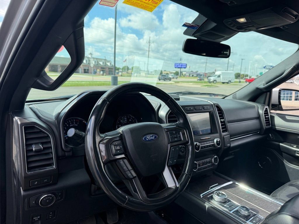 Used 2021 Ford Expedition Limited AWD/4WD image 13