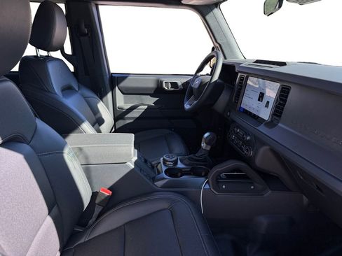 New 2025 Ford Bronco Badlands image 18