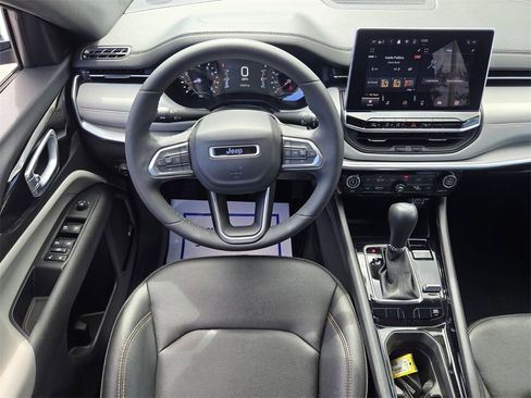 Certified 2024 Jeep Compass Limited w/ Sun and Sound Group image 16