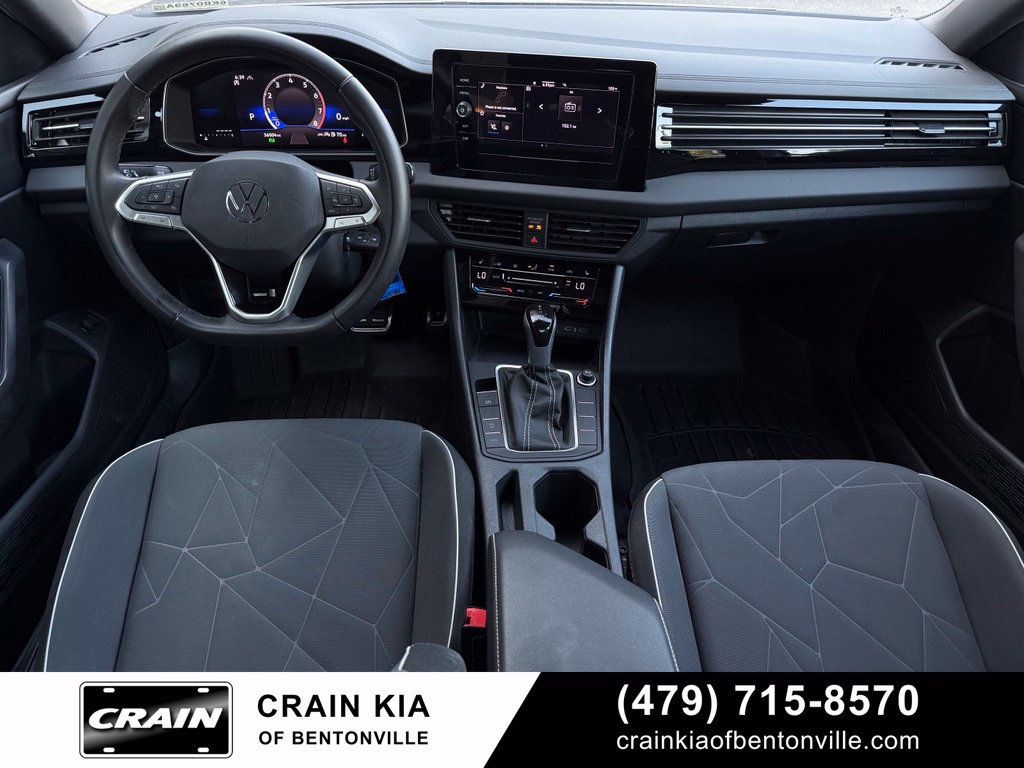 Used 2025 Volkswagen Jetta Sport FWD image 25
