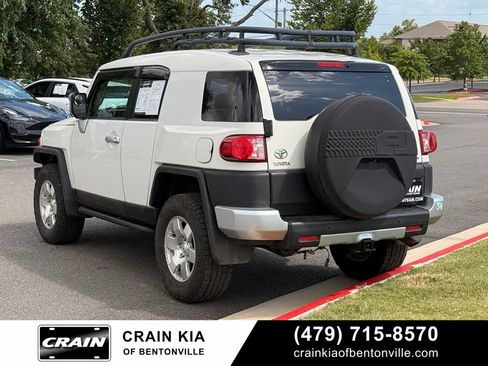 Used 2010 Toyota FJ Cruiser 4WD image 5