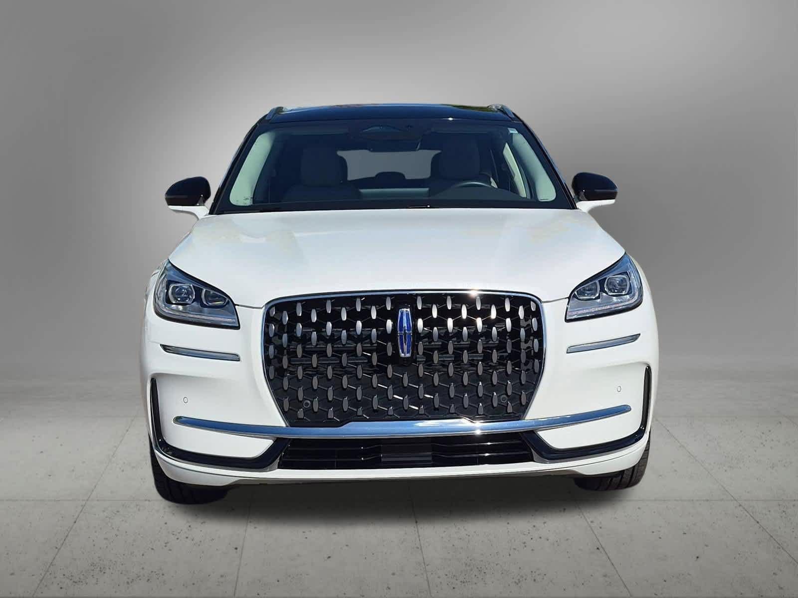 Used 2023 Lincoln Corsair Grand Touring w/ Equipment Group 301A AWD/4WD image 9