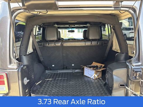 Used 2014 Jeep Wrangler Unlimited Sahara w/ Max Tow Package image 10