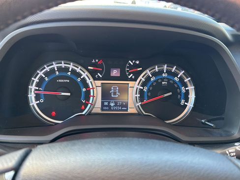 Certified 2019 Toyota 4Runner TRD Off-Road Premium image 20