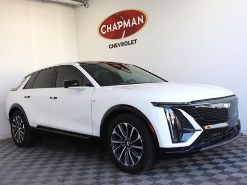 Used 2024 Cadillac Lyriq Sport RWD image 1
