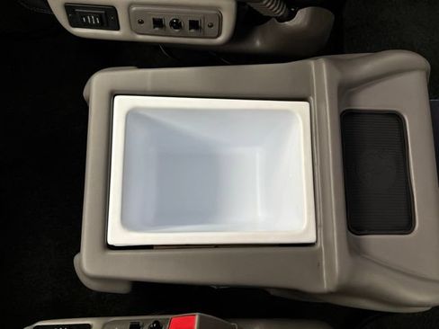 Used 2025 GMC Savana 2500 w/ Driver Convenience Package RWD image 37