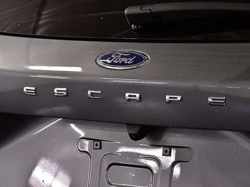 Used 2024 Ford Escape ST-Line w/ Tech Pack #1 image 13