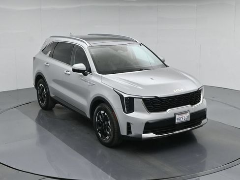 Used 2025 Kia Sorento S w/ Panoramic Sunroof Package FWD image 44