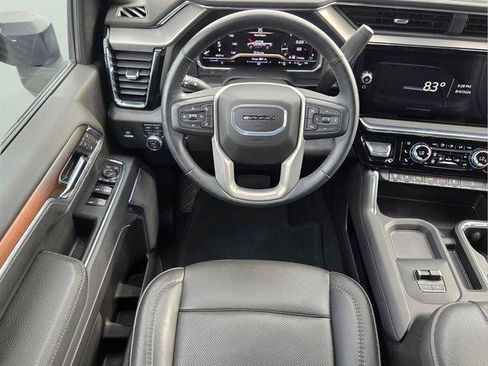 Certified 2025 GMC Sierra 2500 Denali AWD/4WD image 15