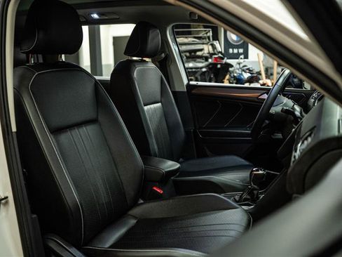 Used 2022 Volkswagen Tiguan SE image 15