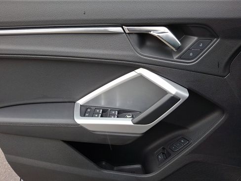 Used 2022 Audi Q3 2.0T Premium Plus image 11