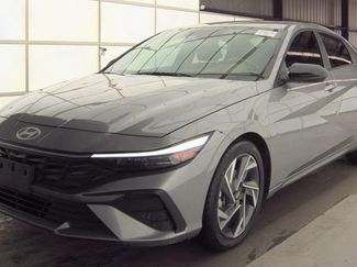 Used 2025 Hyundai Elantra Sport video 1